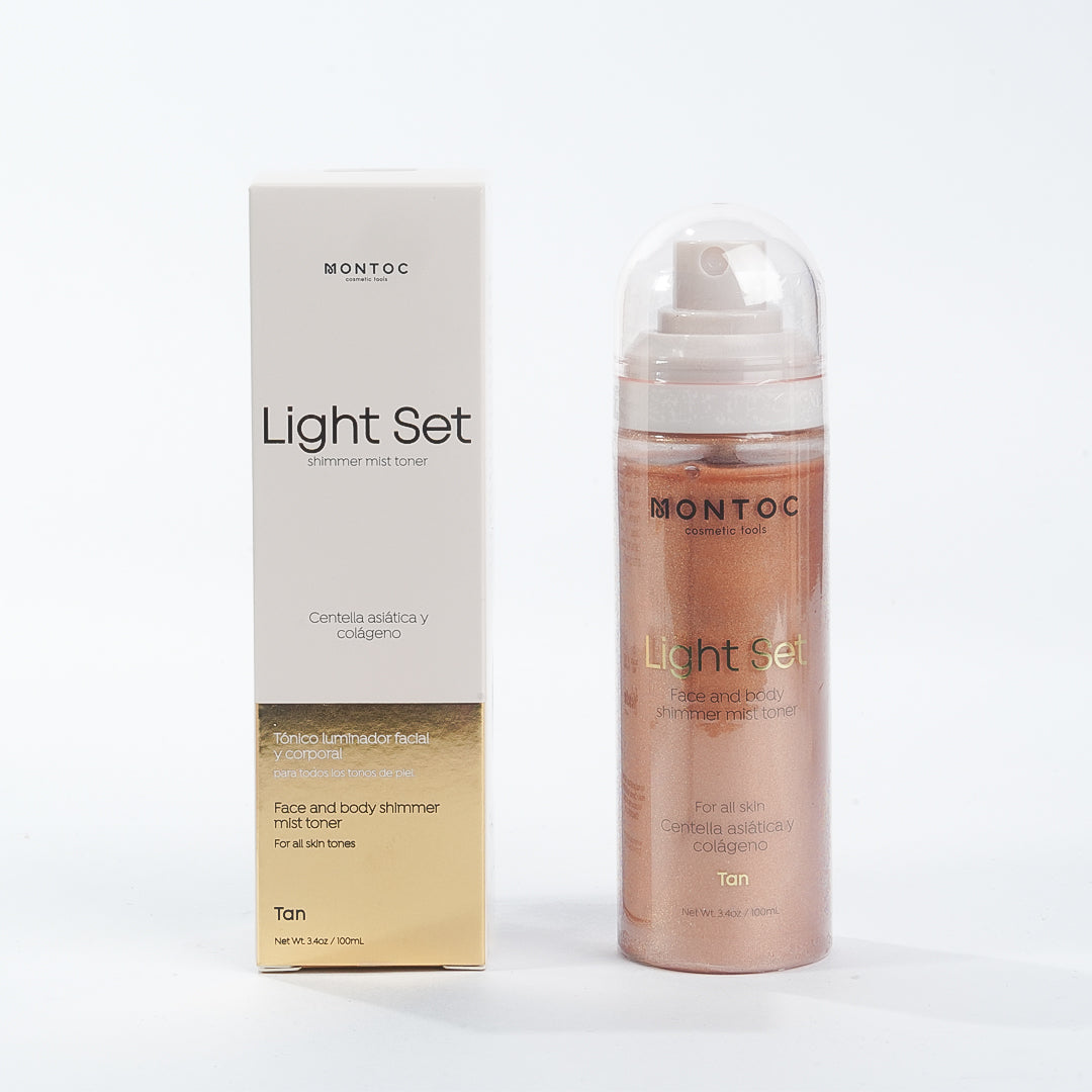 El Shimmer Mist Toner Light Set es un tónico iluminador para rostro y cuerpo, formulado con centella asiática y colágeno.
